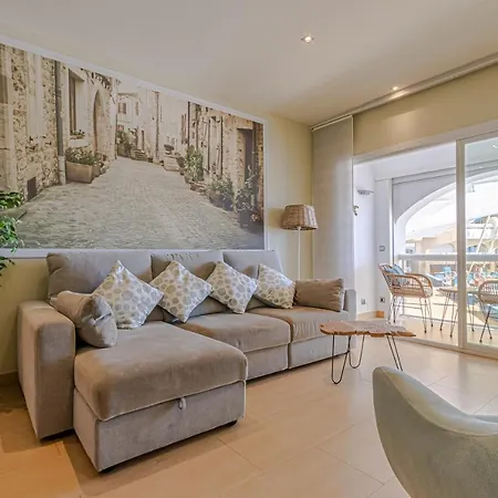 Puerto Marina Apartment